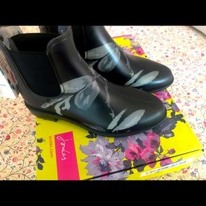 British Joules Black Floral Rain Welly Boots US 6